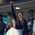 Cantora Taylor Swift assiste a mais uma partida de astro da NFL (ELSA / GETTY IMAGES NORTH AMERICA / Getty Images via AFP)